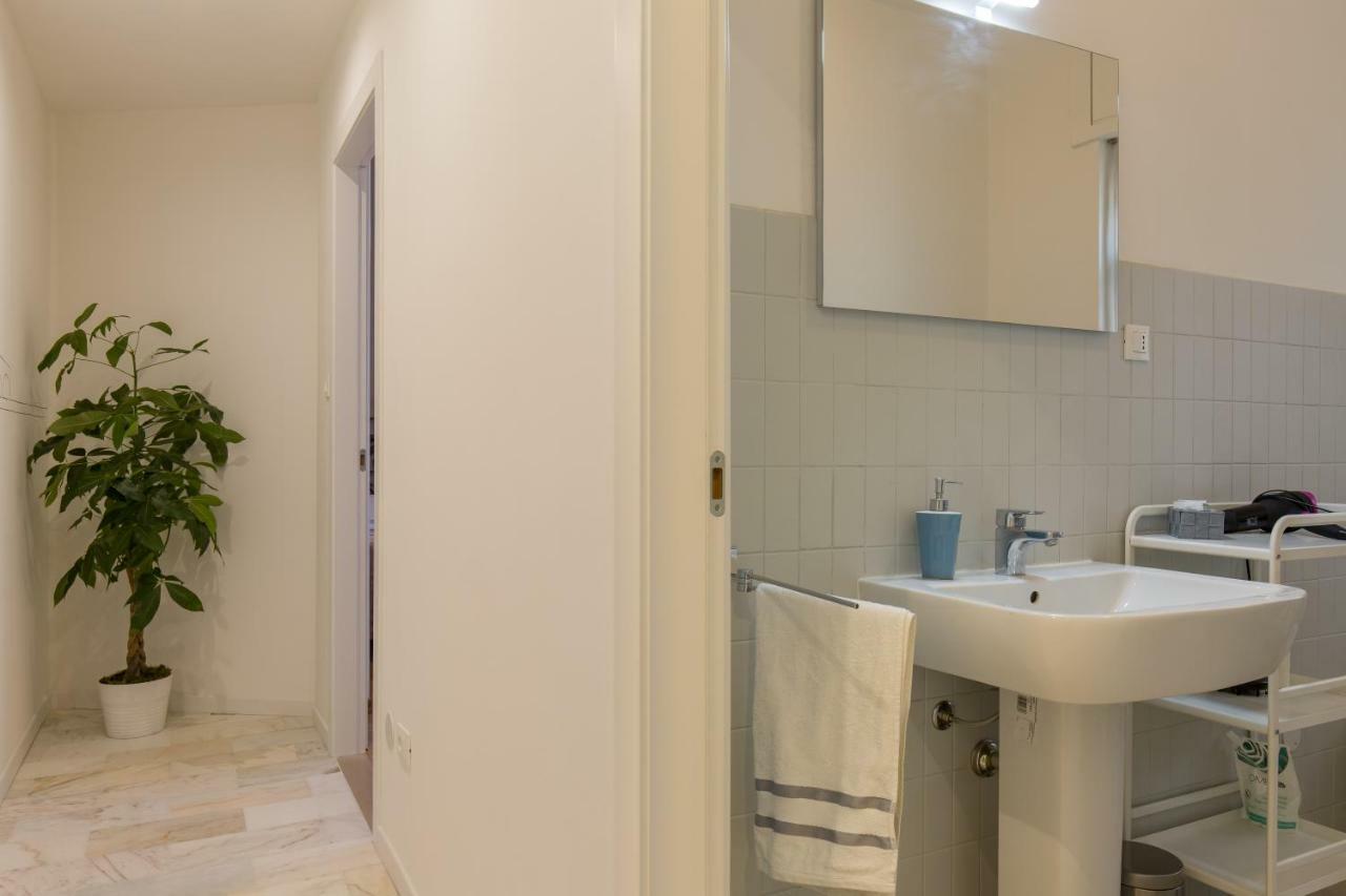 Residenza Le Mura เวโรนา ภายนอก รูปภาพ